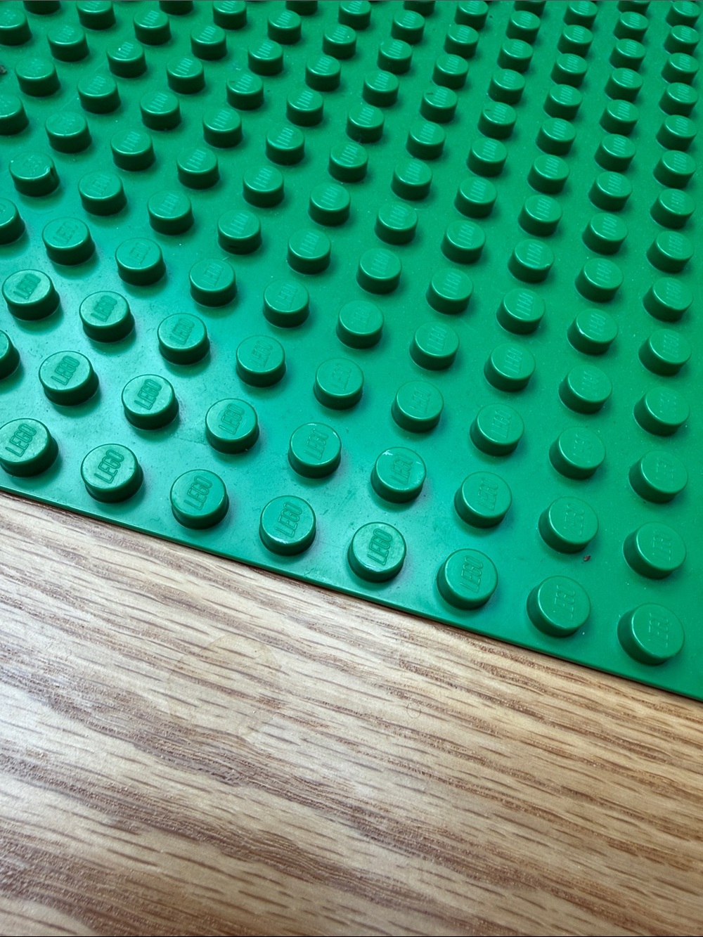 LEGO Duplo Green Baseplates (Set of 2) - Picture 4 of 6